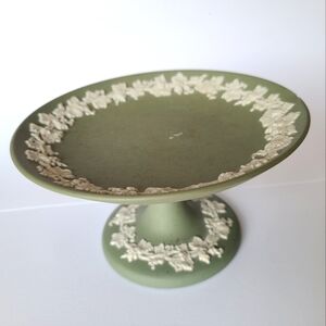Vintage Wedgwood Jasperware Sage Green White Floral Pedestal Compote Dish